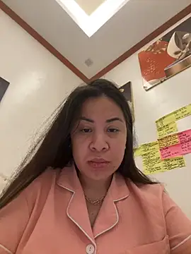 Snapshot of Tightwetholesxx chatting on 11.04.25 Tightwetholesxx online show from 11.04.25