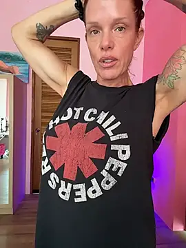 mommyselenafit  online show from 04.26.26