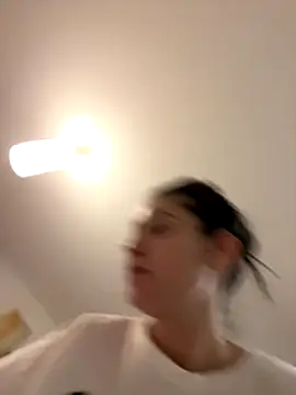 Snapshot of IrisBlues chatting on 11.04.25 IrisBlues online show from 11.04.25