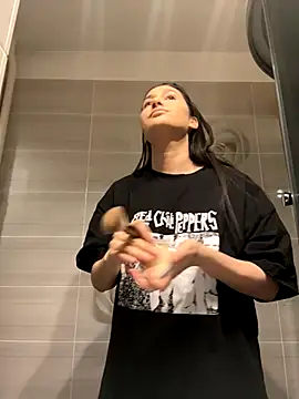 Snapshot of IrisBlues chatting on 12.02.25 IrisBlues online show from 12.02.25