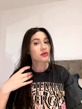 Snapshot of IrisBlues chatting on 12.04.25 IrisBlues online show from 12.04.25