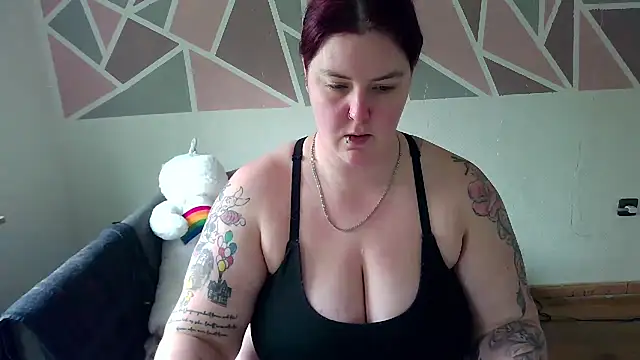 JoyceKyra91 online show from 02.15.25