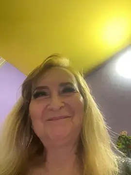 Snapshot of Irina2909@xh chatting on 11.12.25 Irina2909xh online show from 11.12.25