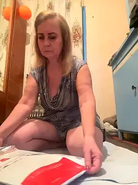 Snapshot of Irina2909@xh chatting on 11.23.25 Irina2909xh online show from 11.23.25