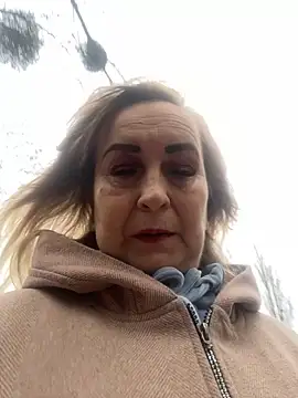 Snapshot of Irina2909@xh chatting on 11.26.25 Irina2909xh online show from 11.26.25