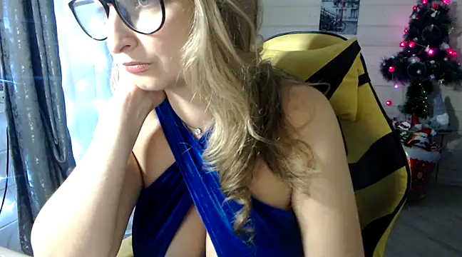 Snapshot of RubiLakros chatting on 01.15.25 RubiLakros online show from 01.15.25