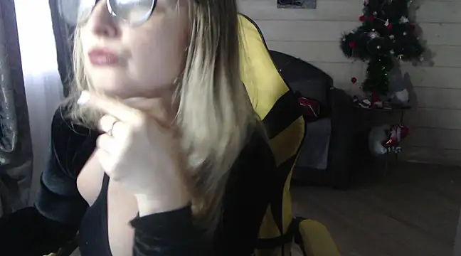 Snapshot of RubiLakros chatting on 01.22.25 RubiLakros online show from 01.22.25