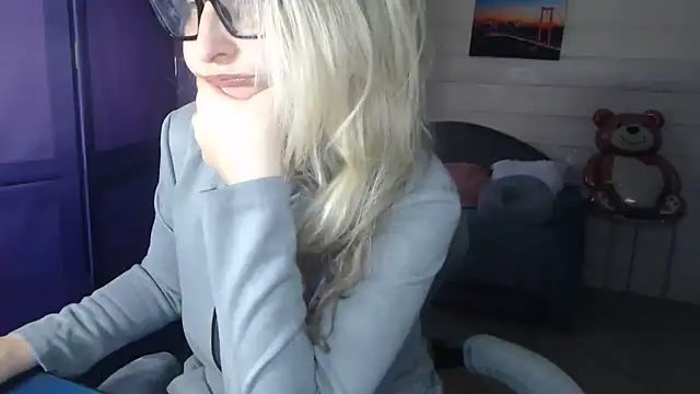 RubiLakros online show from 04.27.26