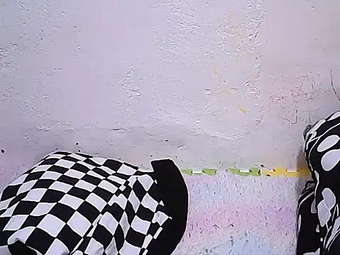 Snapshot of sweetvanna chatting on 02.04.25 sweetvanna online show from 02.04.25