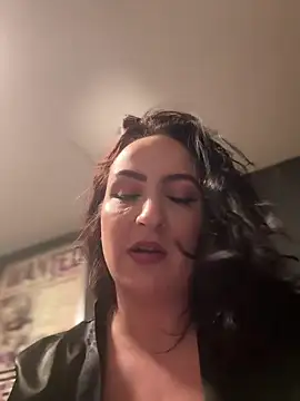 Snapshot of itsCassie chatting on 01.31.25 itsCassie online show from 01.31.25