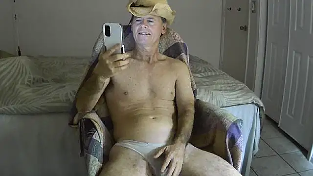 Snapshot of nakeedcowboi65 chatting on 02.08.25 nakeedcowboi65 online show from 02.08.25