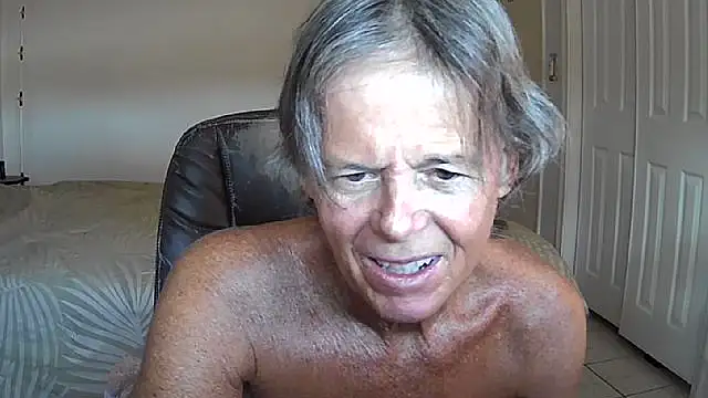 nakeedcowboi65 online show from 07.10.26