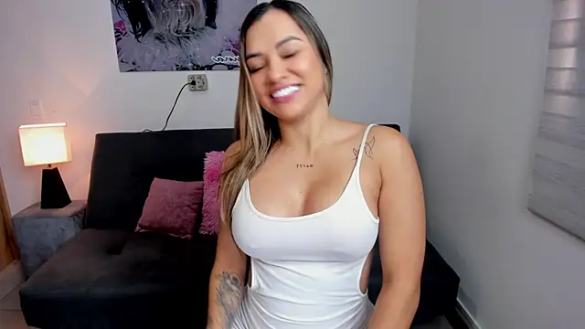 sararestrepo online show from 10.30.25