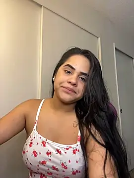 Snapshot of Maria_ruiz chatting on 12.28.24 Maria ruiz online show from 12.28.24