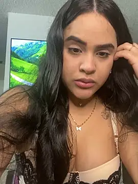 Snapshot of Maria_ruiz chatting on 01.07.25 Maria ruiz online show from 01.07.25