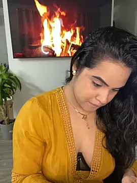 Snapshot of Maria_ruiz chatting on 02.06.25 Maria ruiz online show from 02.06.25