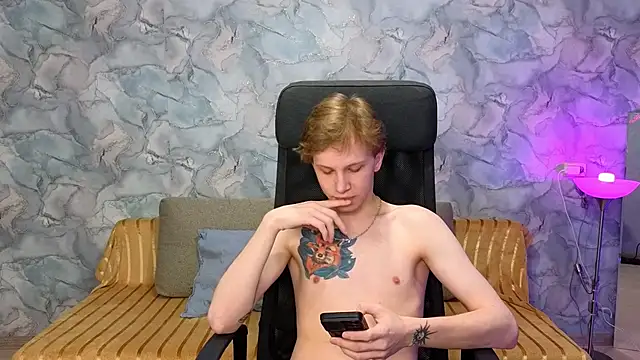 Snapshot of arlekincrop chatting on 02.05.26 arlekincrop online show from 02.05.26