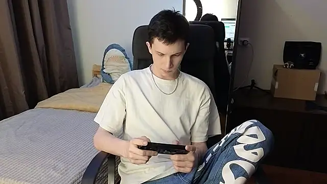 Snapshot of arlekincrop chatting on 03.16.26 arlekincrop online show from 03.16.26