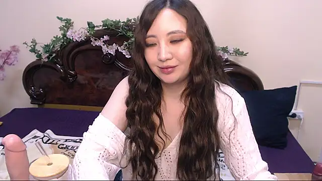 Snapshot of katydoll_ chatting on 03.08.25 katydoll online show from 03.08.25