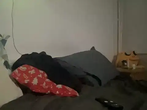 Snapshot of danyiony chatting on 12.26.24 danyiony online show from 12.26.24