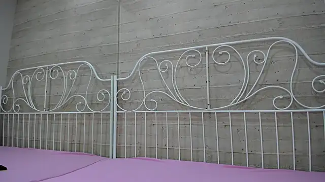 Snapshot of JuliaBusty chatting on 03.22.25 JuliaBusty online show from 03.22.25