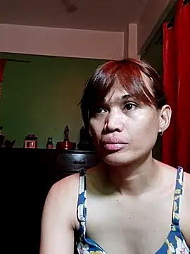 QueenSoreal online show from 09.19.25