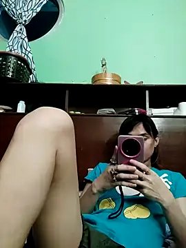 QueenSoreal online show from 04.22.26
