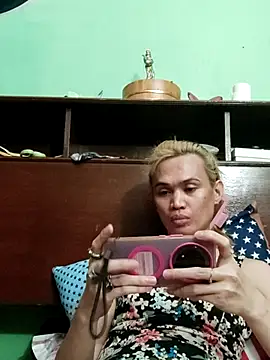QueenSoreal online show from 06.02.26