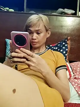 QueenSoreal online show from 06.04.26