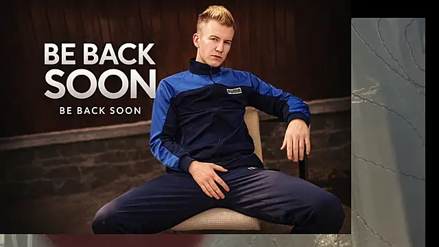 Snapshot of Vuitton chatting on 04.03.26 Vuitton online show from 04.03.26