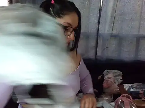 sara 110323 online show from 09.23.25