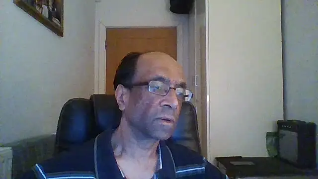 Snapshot of rauncher1 chatting on 02.20.25 rauncher1 online show from 02.20.25