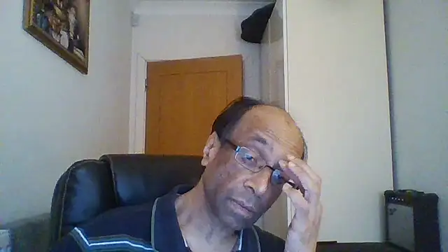 Snapshot of rauncher1 chatting on 02.25.25 rauncher1 online show from 02.25.25