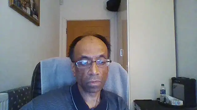 Snapshot of rauncher1 chatting on 10.15.25 rauncher1 online show from 10.15.25