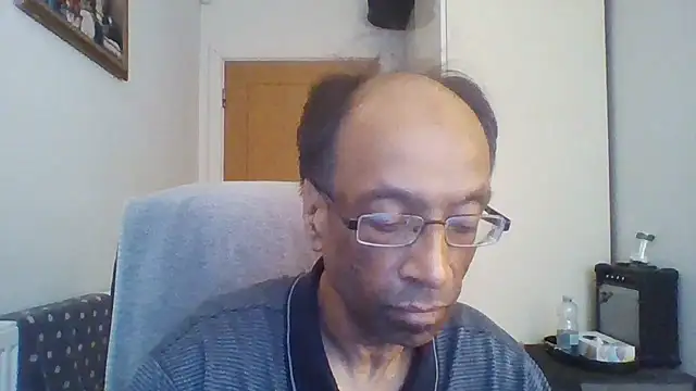 Snapshot of rauncher1 chatting on 11.07.25 rauncher1 online show from 11.07.25