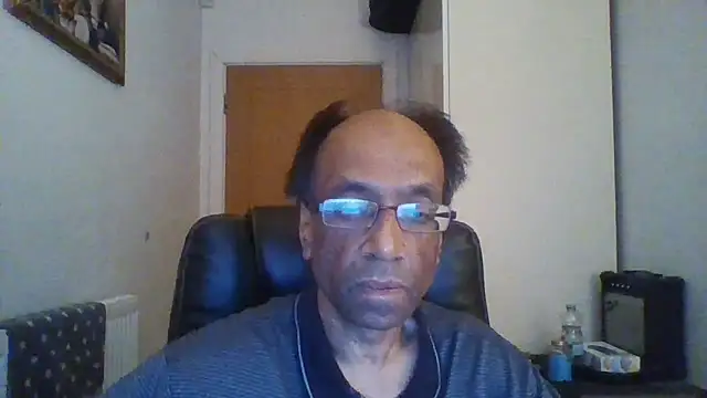 Snapshot of rauncher1 chatting on 11.18.25 rauncher1 online show from 11.18.25