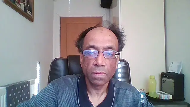 Snapshot of rauncher1 chatting on 11.25.25 rauncher1 online show from 11.25.25