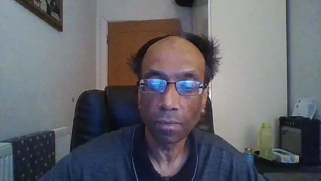 Snapshot of rauncher1 chatting on 11.27.25 rauncher1 online show from 11.27.25