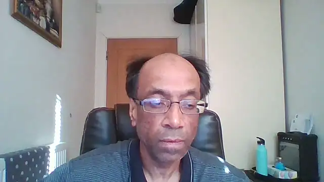 Snapshot of rauncher1 chatting on 12.02.25 rauncher1 online show from 12.02.25