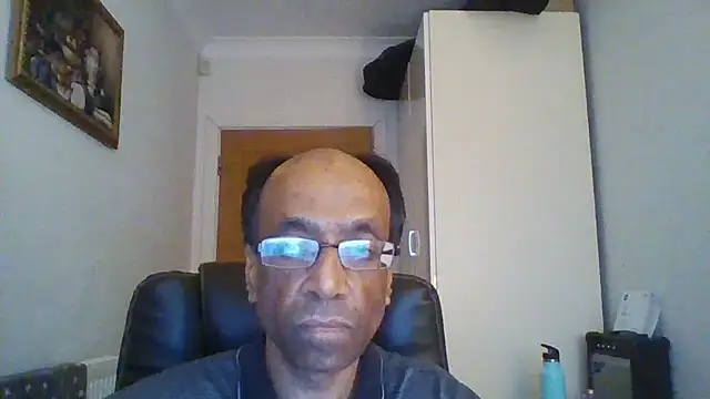 Snapshot of rauncher1 chatting on 12.05.25 rauncher1 online show from 12.05.25