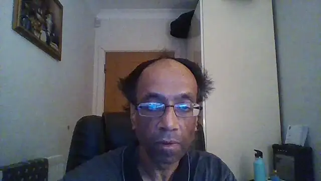 Snapshot of rauncher1 chatting on 12.16.25 rauncher1 online show from 12.16.25