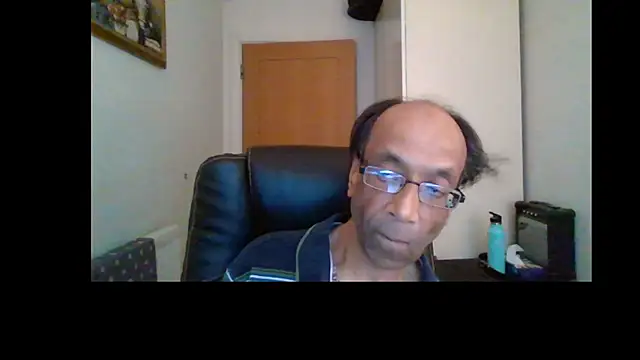 Snapshot of rauncher1 chatting on 07.28.26 rauncher1 online show from 07.28.26