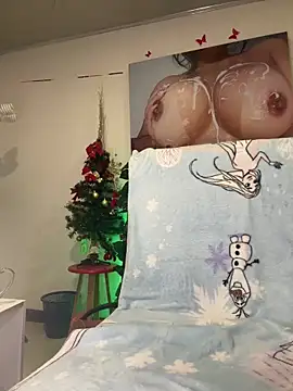 Snapshot of SQUIRTINGQUEEN11 chatting on 11.24.25 SQUIRTINGQUEEN11 online show from 11.24.25