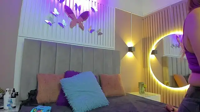 Snapshot of chantall1375 chatting on 03.02.25 chantall1375 online show from 03.02.25