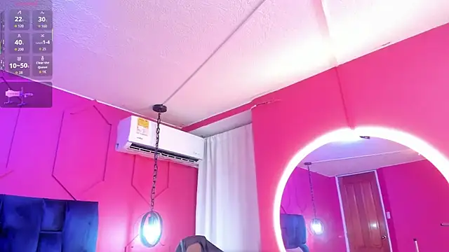 Snapshot of chantall1375 chatting on 09.23.25 chantall1375 online show from 09.23.25