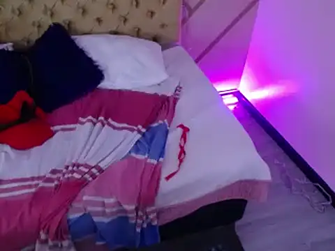 Snapshot of dove_mature chatting on 01.21.25 dove mature online show from 01.21.25