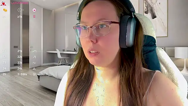 Victoria Romans online show from 04.24.26