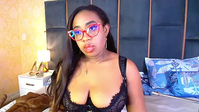 CaseyMoon online show from 11.19.25