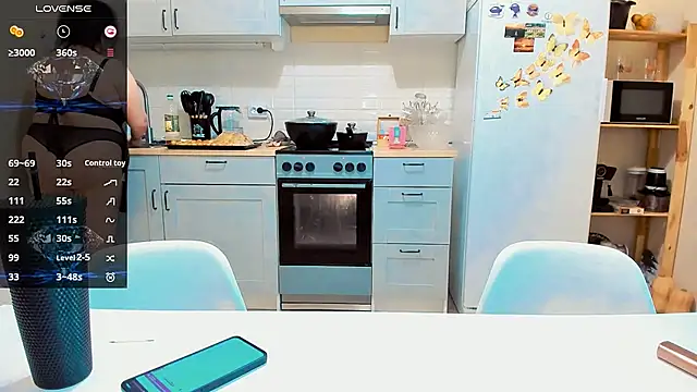 Nina Hopper online show from 01.27.25