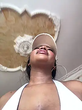 Snapshot of MonicaSex_ chatting on 05.03.26 MonicaSex online show from 05.03.26